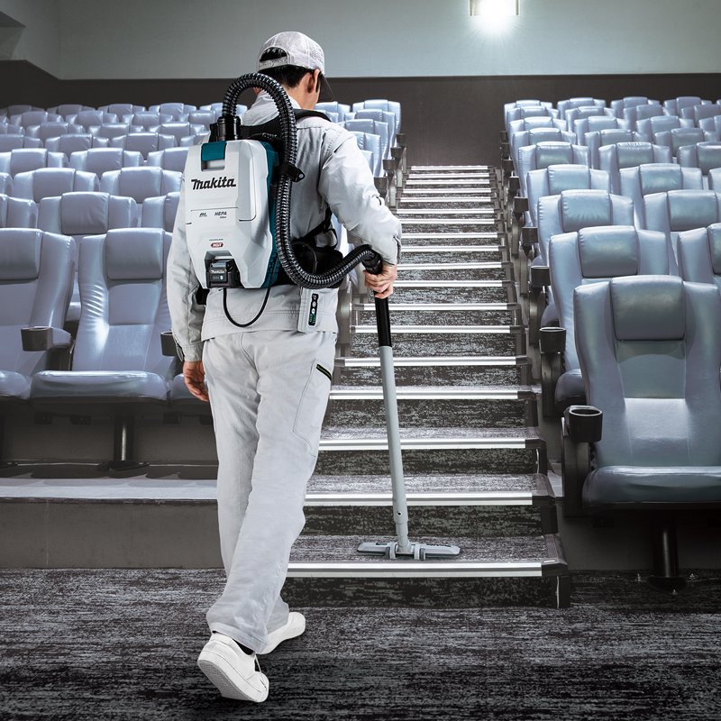 Makita Cordless Backpack Vacuum Cleaner VC008G - Image 3