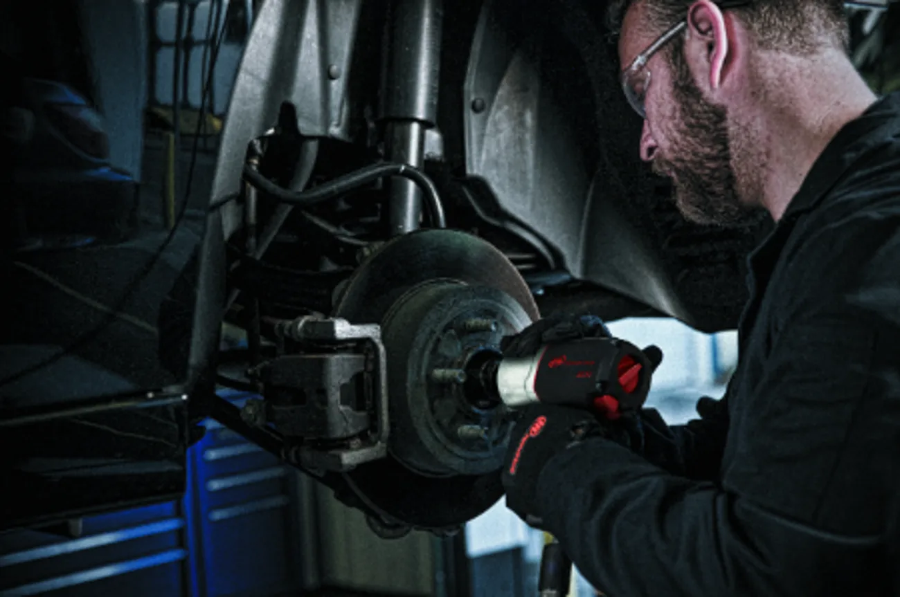 2235QXPA Impact Wrench - Image 3