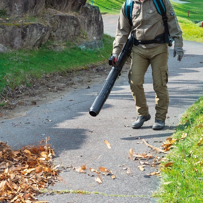 UB002C Battery Powered Backpack Blower - Image 3